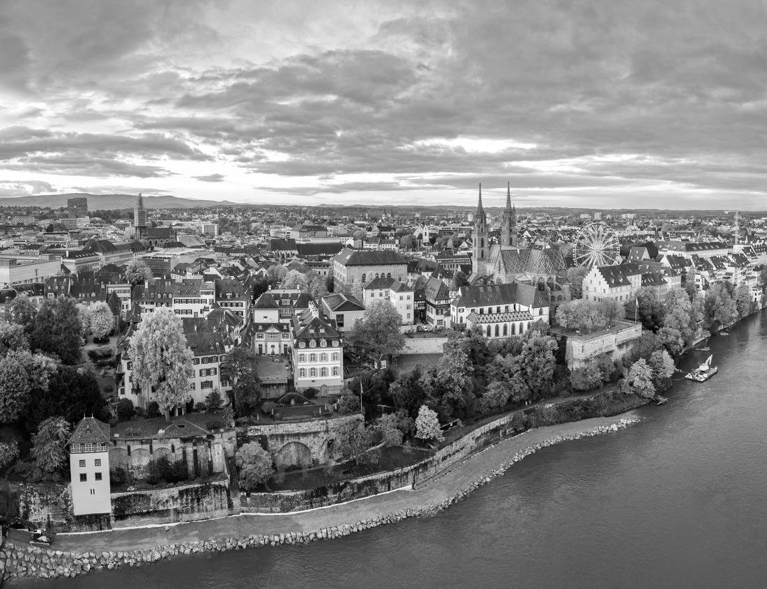 Noah Jigsaw Puzzle An aerial view of lush forestry and the bend of the Kentucky River with a boat on the water and cloud reflections in the sky in black white 1000 pieces