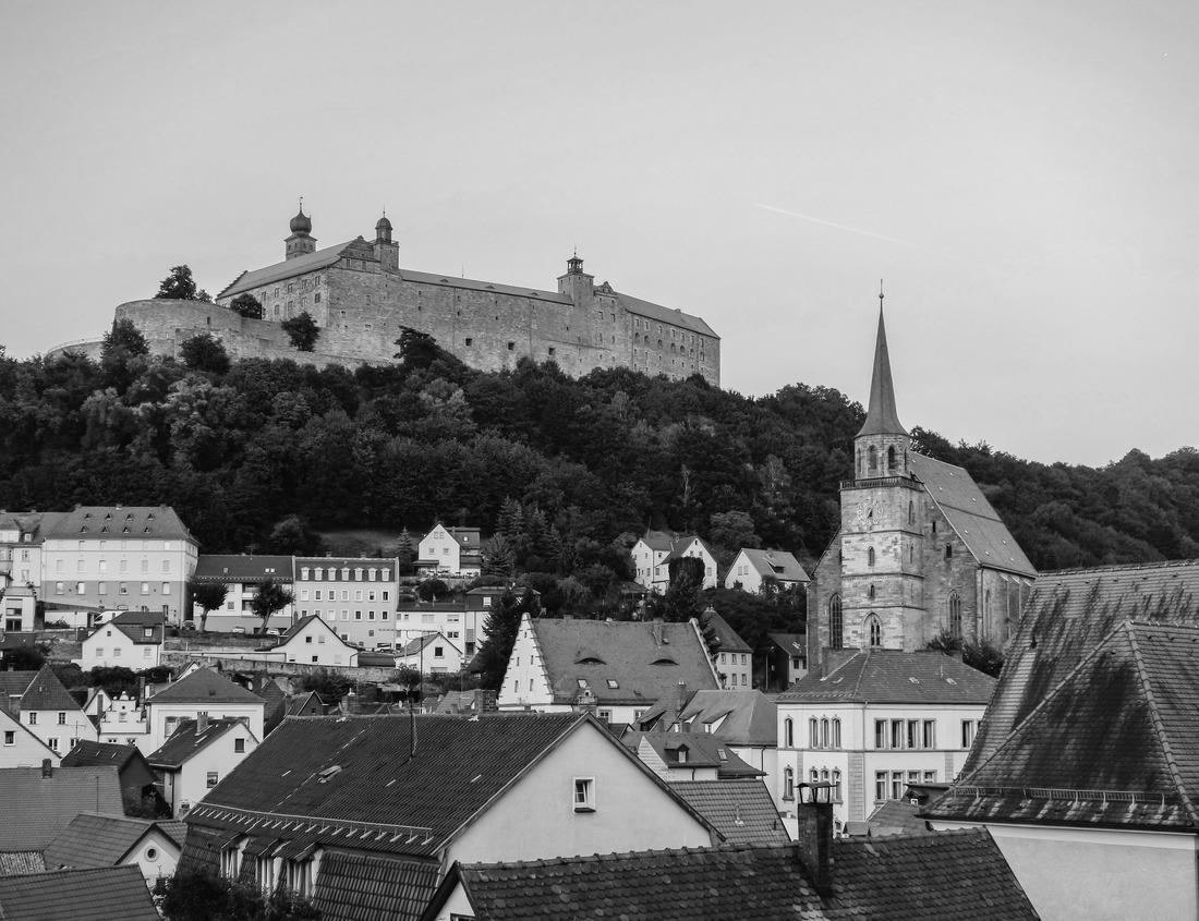 Noah Jigsaw Puzzle Downtown Bradenton, Florida, USA at Manatee River at dusk in black white 1000 pieces