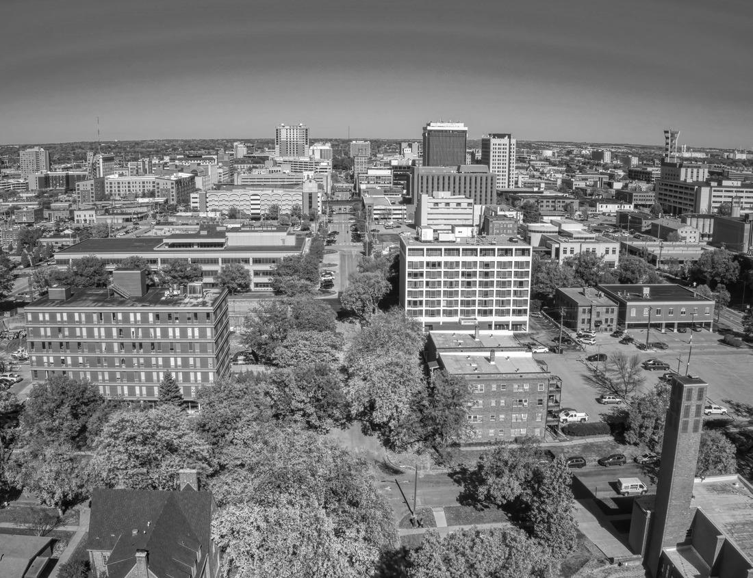Noah Jigsaw Puzzle Bernalillo is a small town in New Mexico with golf course and casino in black white 1000 pieces