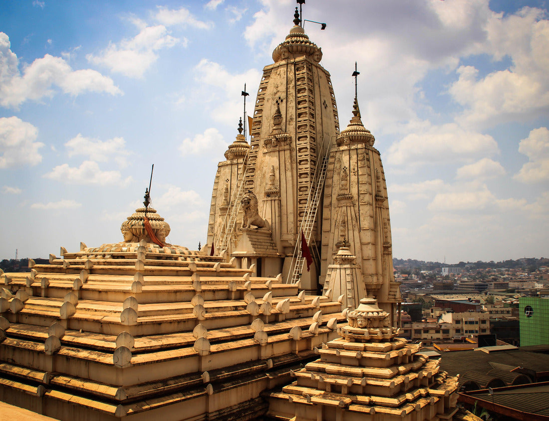 Noah Jigsaw Puzzle Hindu Temple in Kampala. Uganda 1000 pieces