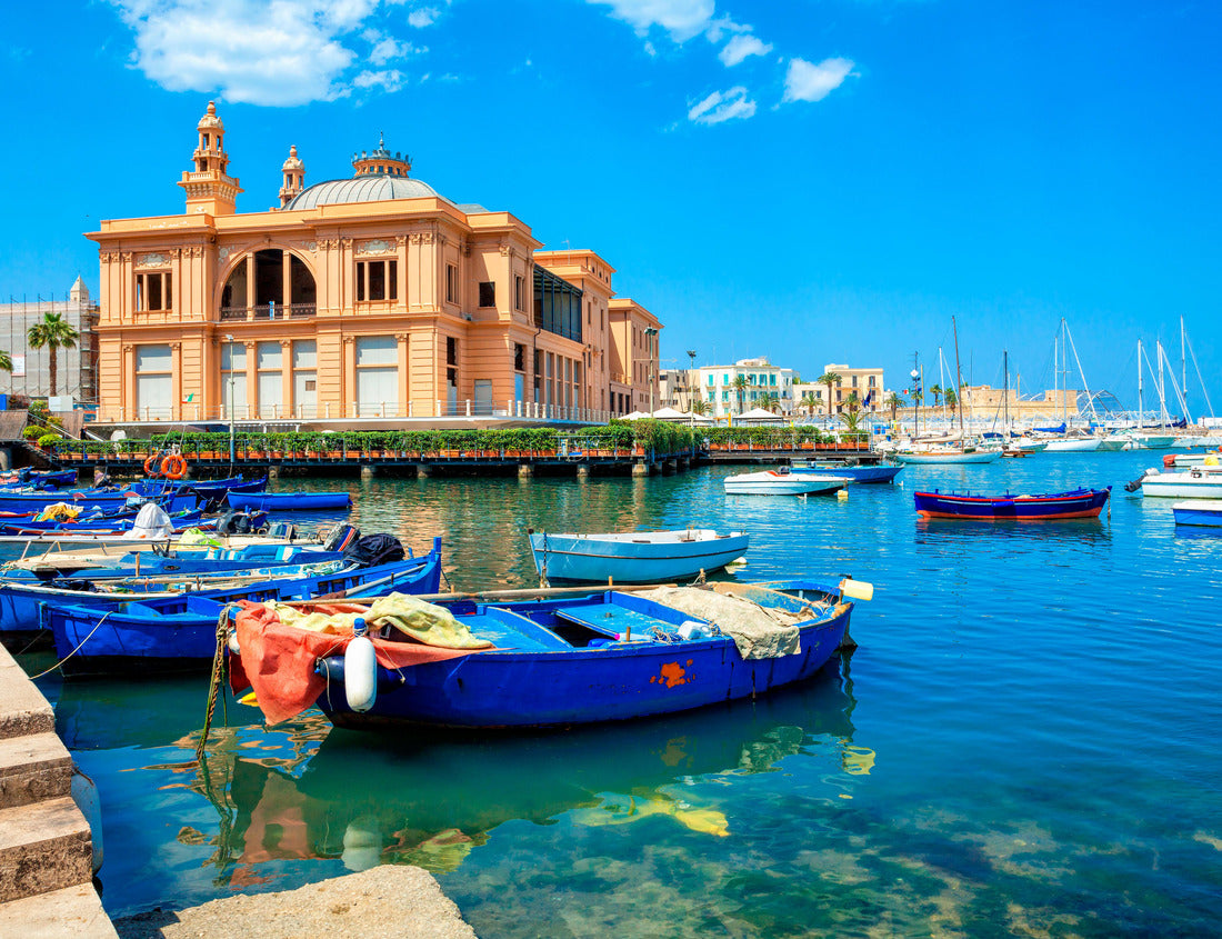 Noah Jigsaw Puzzle Margherita Theater and fishing boats in the old port of Bari, Puglia, Italy 1000 pieces