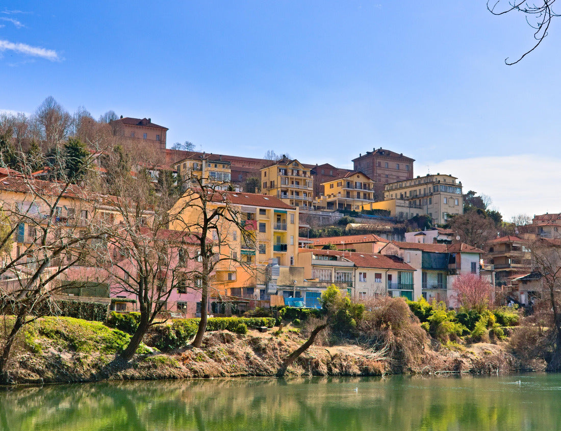 Noah Jigsaw Puzzle Moncalieri is a town of 57,518 inhabitants 8 km south of downtown Turin, in Piedmont, Italy. It is notable for its castle, built in the 12th century and enlarged in the 15th century 1000 pieces