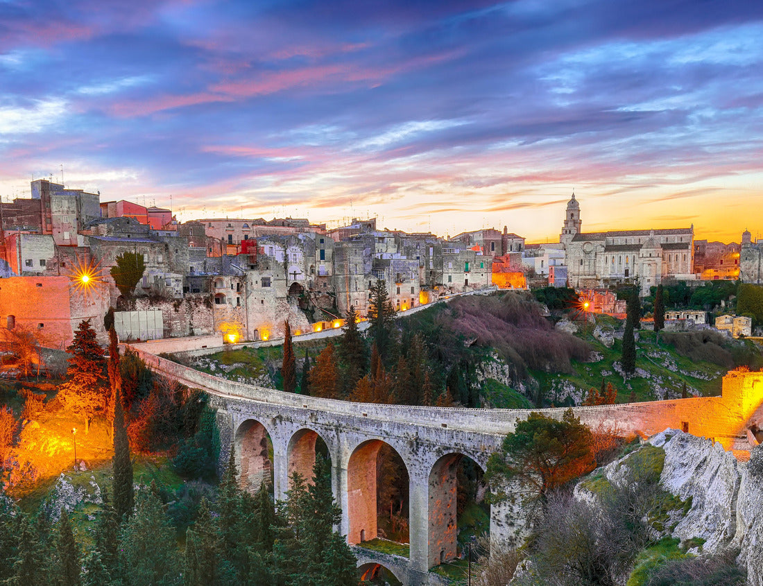 Noah Jigsaw Puzzle Gravina in Puglia old town, bridge and canyon at sunrise. Panoramic view of the old town of Gravina in Puglia, Puglia, Italy 1000 pieces