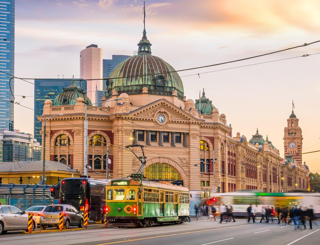 Noah Jigsaw Puzzle Melbourne Flinders Street Train Station in Australia at sunset 1000 pieces