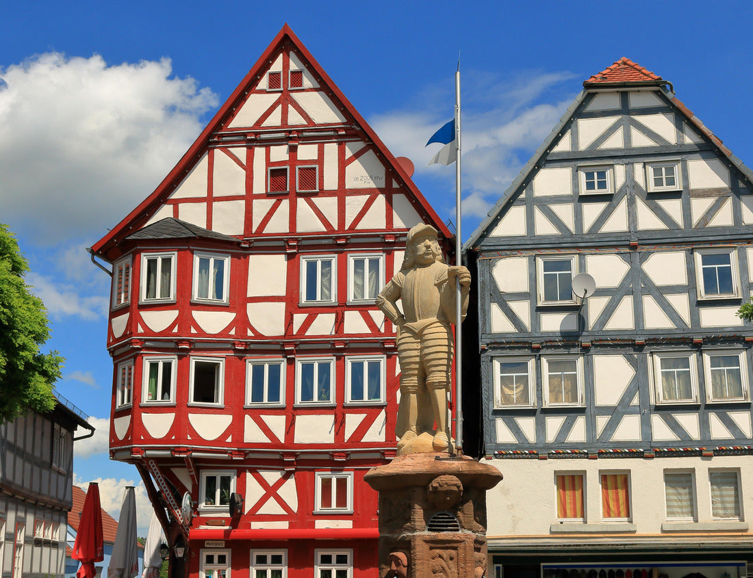 Noah Jigsaw Puzzle Half-timbered houses and fountains in Treysa Schwalmstadt 1000 pieces