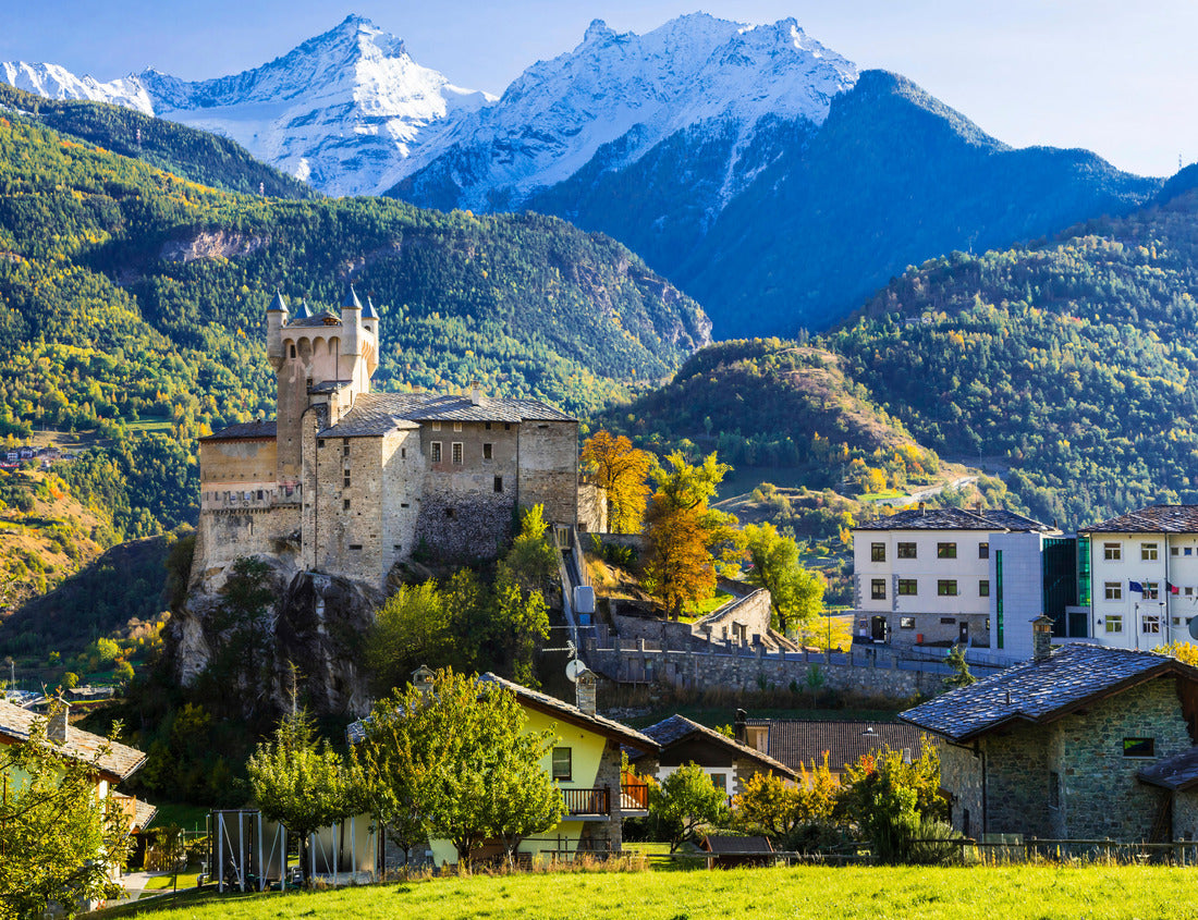 Noah Jigsaw Puzzle Impressive Alpine landscape, beautiful castle in Valle d'Aosta, northern Italy 1000 pieces