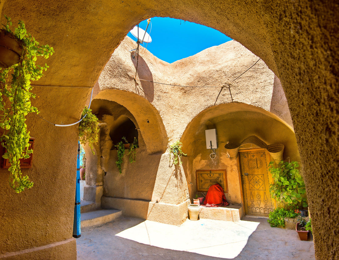 Noah Jigsaw Puzzle Courtyard of berber underground dwellings. Troglodyte house. Matmata, Tunisia, North Africa 1000 pieces