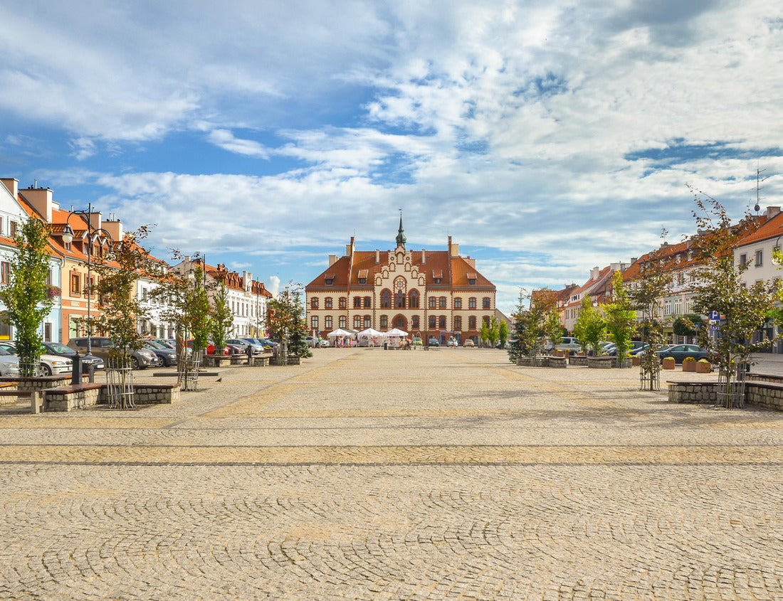 Noah Jigsaw Puzzle Marketplace in Pisz with the historic town hall, Masuria, Poland 1000 pieces
