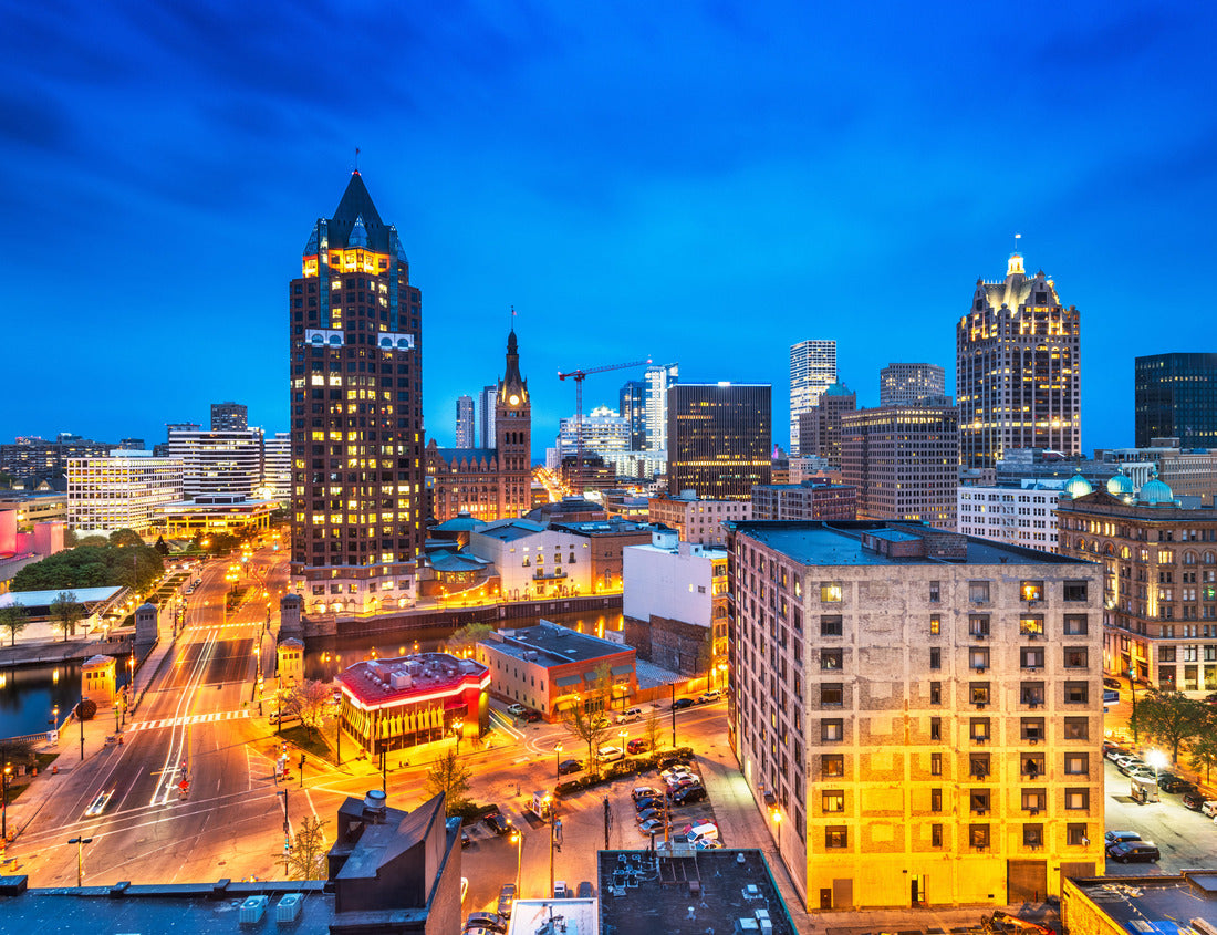 Noah Jigsaw Puzzle Milwaukee, Wisconsin, USA downtown cityscape at night 1000 pieces