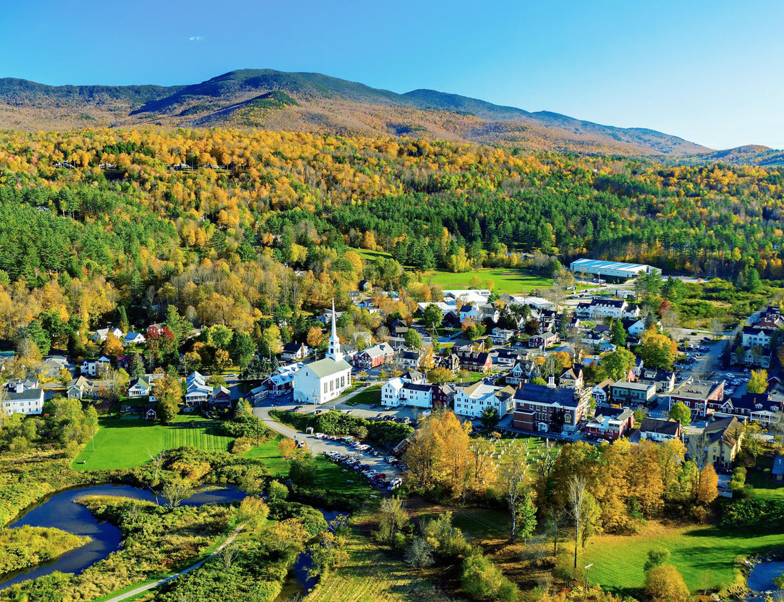 Noah Jigsaw Puzzle Fall colors in the village of Stowe Vermont 1000 pieces