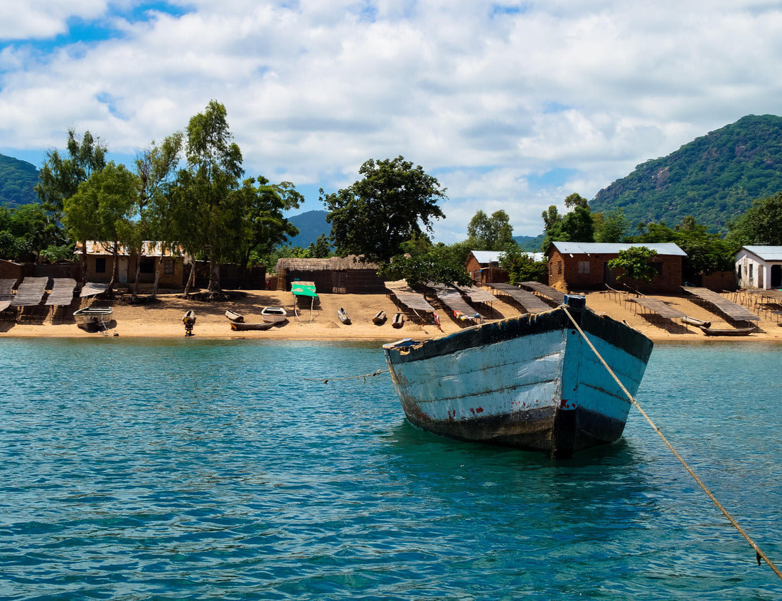 Noah Jigsaw Puzzle Boat in Lake Malawi with nice view of the coast and beach 1000 pieces