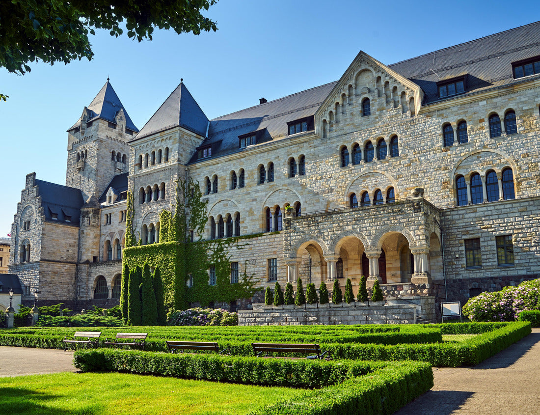 Noah Jigsaw Puzzle A historic stone castle with a garden in Poznan 1000 pieces