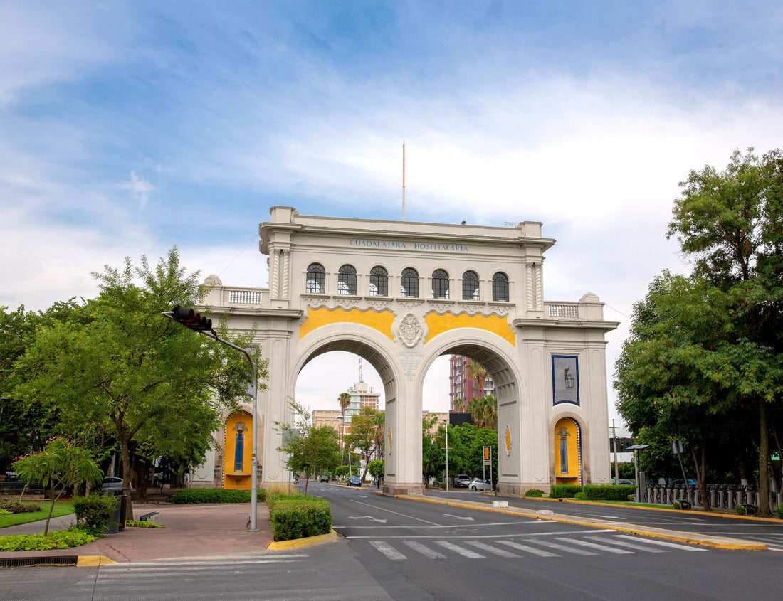 Noah Jigsaw Puzzle Los Arcos. Architecture and Monuments of the city of Guadalajara, Jalisco, Mexico 1000 pieces