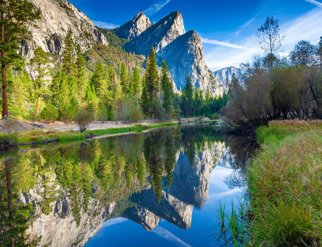 Noah Jigsaw Puzzle Early morning landscape shot of the Three Brothers at Yosemite Valley with a reflection of the mountains in the Mercer river. Taken in Yosemite National Park 1000 pieces