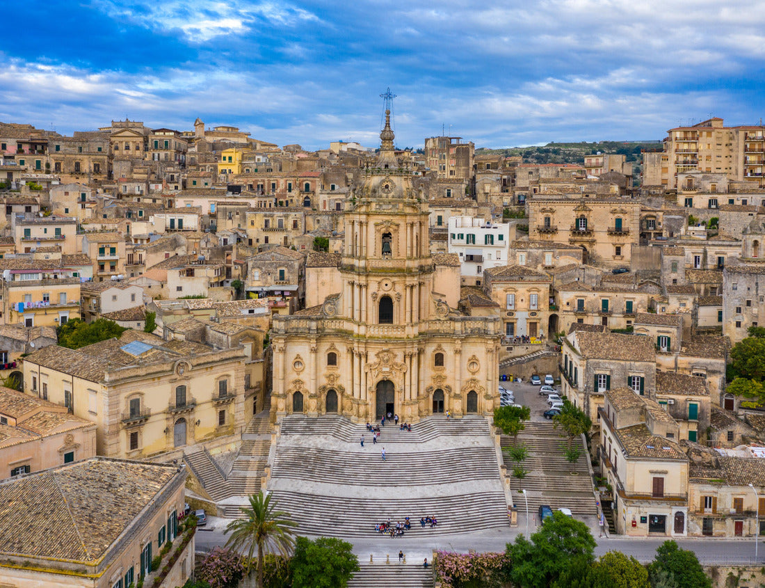 Noah Jigsaw Puzzle Duomo of San Giorgio in Modica, fine example of Sicilian Baroque art. Sicily, southern Italy. Modica (province of Ragusa), view of the baroque city 1000 pieces