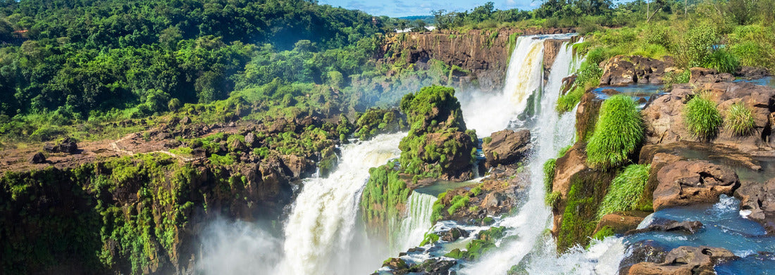 Noah Jigsaw Puzzle Iguazu Falls, on the border between Argentina, Brazil and Paraguay Panorama 1000 Pieces