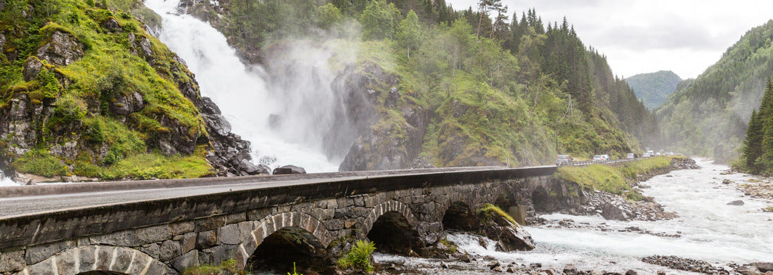 Noah Jigsaw Puzzle Låtefossen waterfalls near Odda in Norway Panorama 1000 Pieces