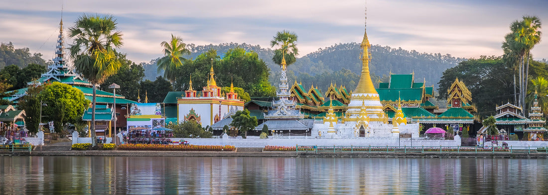 Noah Jigsaw Puzzle Chong Kham temple in Mae hong son Panorama 1000 Pieces