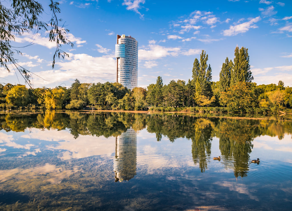 Der Floridsdorfer Wasserpark an der Alten Donau in Wien, Österreich