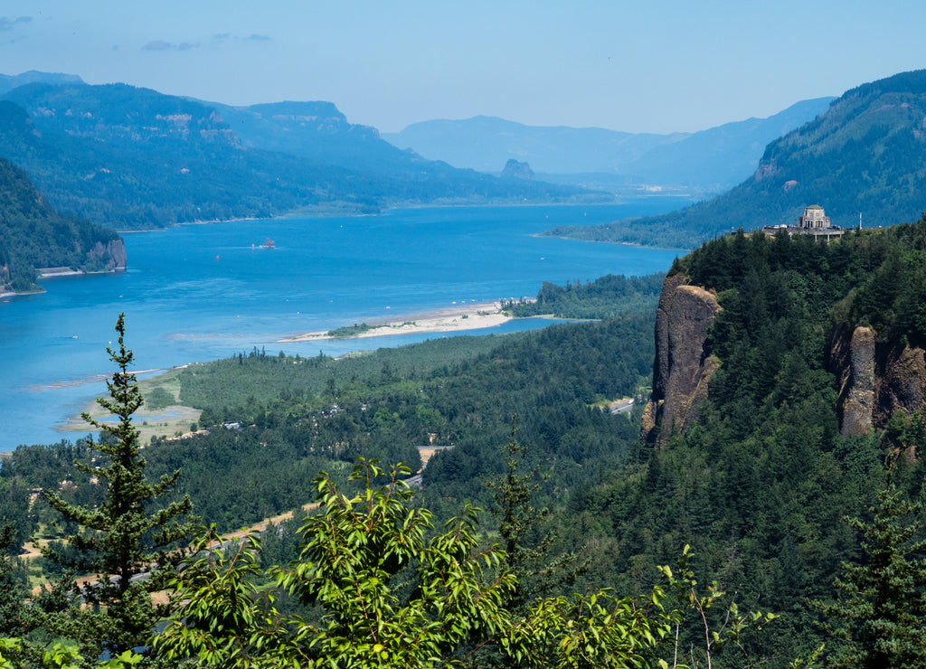 Panoramic view of Columbia River Gorge with Crown Point Vista House from Women's Forum scenic viewpoint - Oregon, USA