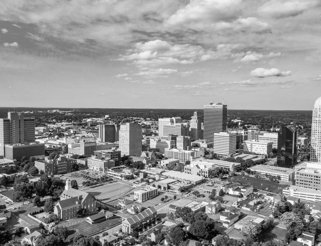 Noah Jigsaw Puzzle Kayaking Lake Superior caves near Munising, Michigan in black white 1000 pieces
