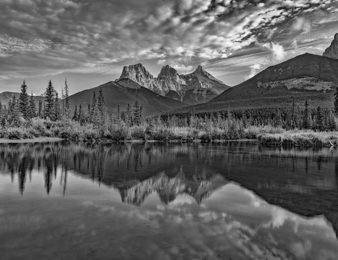 Noah Jigsaw Puzzle Albuquerque, New Mexico, USA downtown cityscape at twilight in black white 1000 pieces