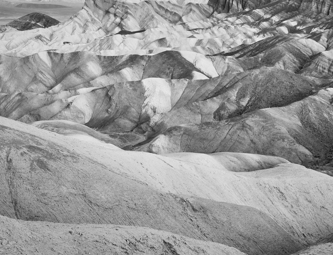 Noah Jigsaw Puzzle Aerial view of a residential neighborhood in Santa Fe Springs, California in black white 1000 pieces