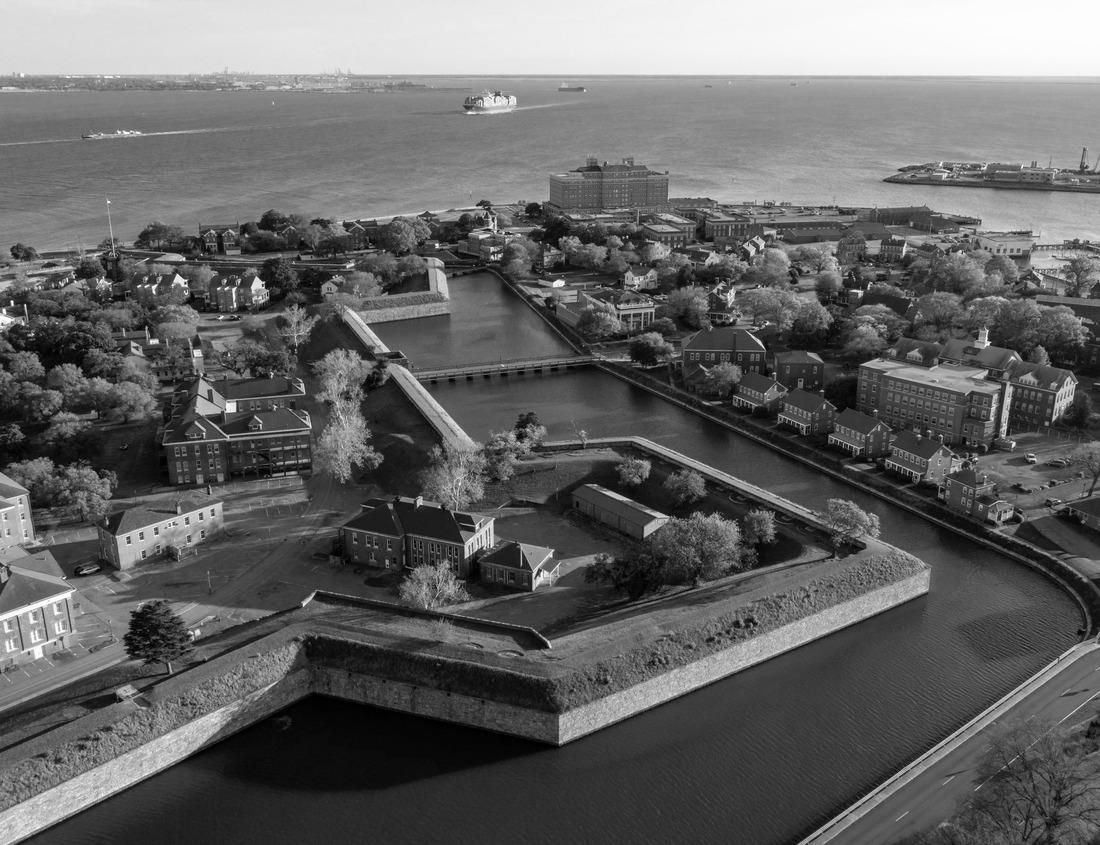 Noah Jigsaw Puzzle Massa Marittima old town and San Cerbone Duomo cathedral. Tuscany, Italy in black white 1000 pieces