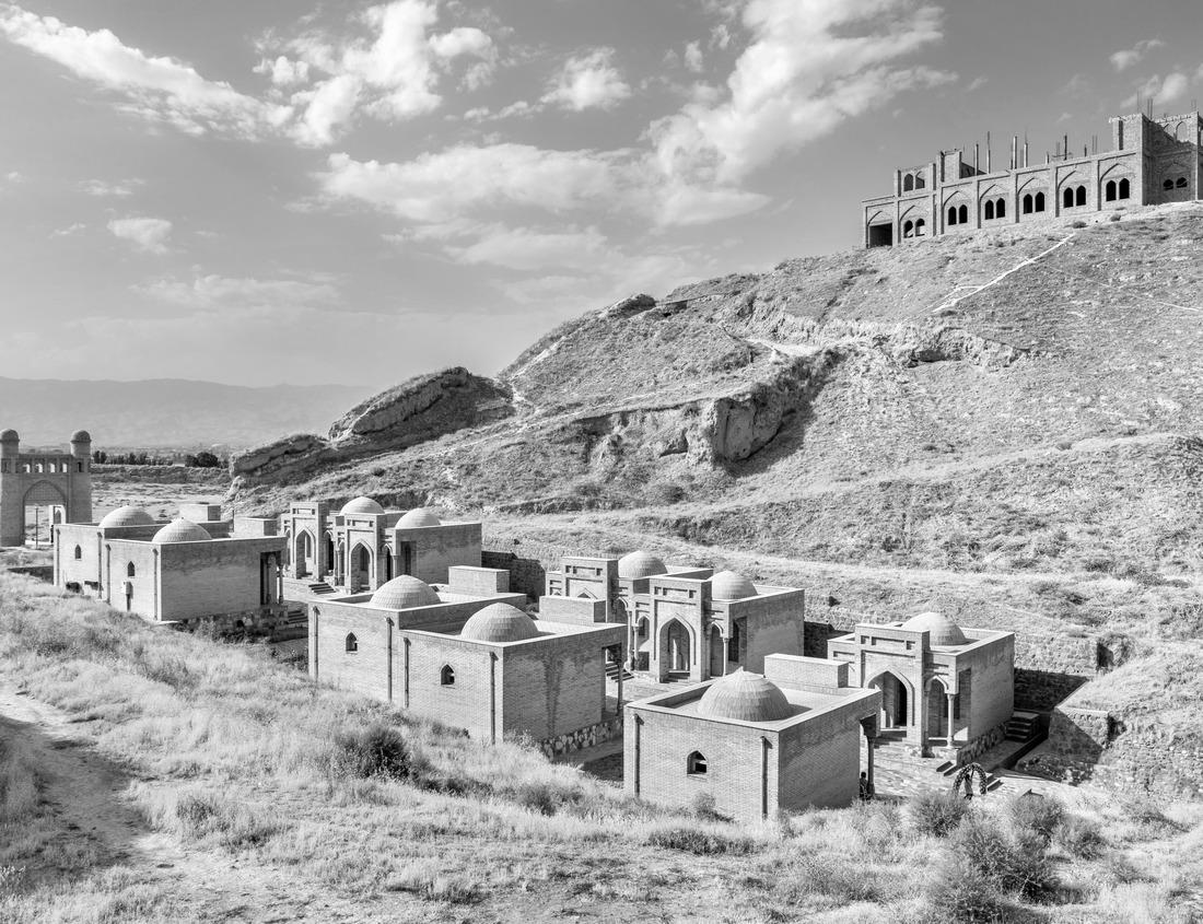 Noah Jigsaw Puzzle Cave of Carbonnières in the Lot in France in black white 1000 pieces