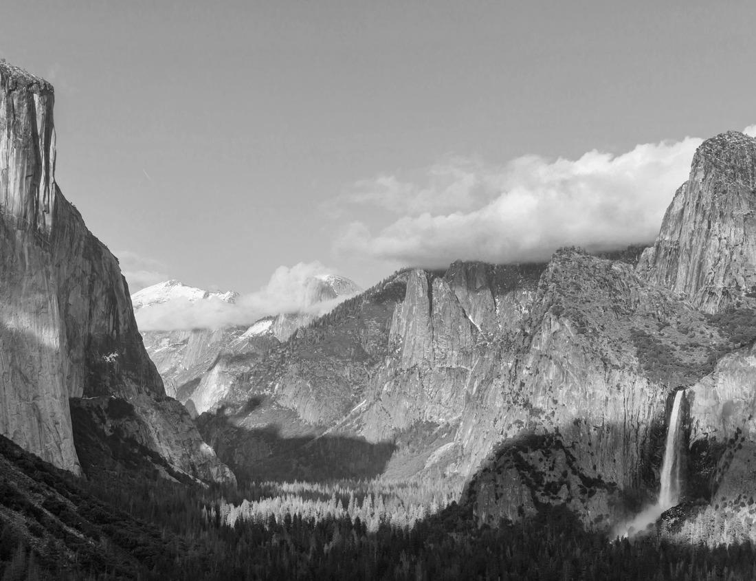 Noah Jigsaw Puzzle Madison, Wisconsin, USA downtown skyline at dusk on Lake Monona in black white 1000 pieces