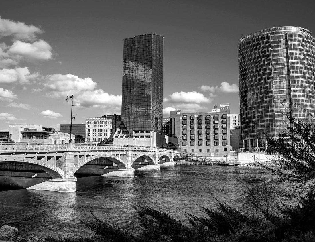 Noah Jigsaw Puzzle Eskilstuna - the beautiful city of Sörmland Sweden in black white 1000 pieces