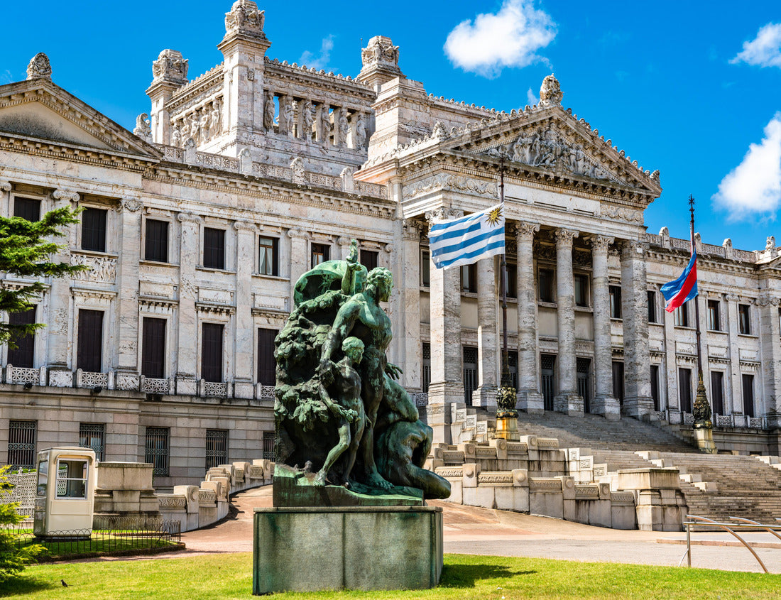 Noah Jigsaw Puzzle Legislative Palace Uruguay, a monumental building in Montevideo 1000 pieces