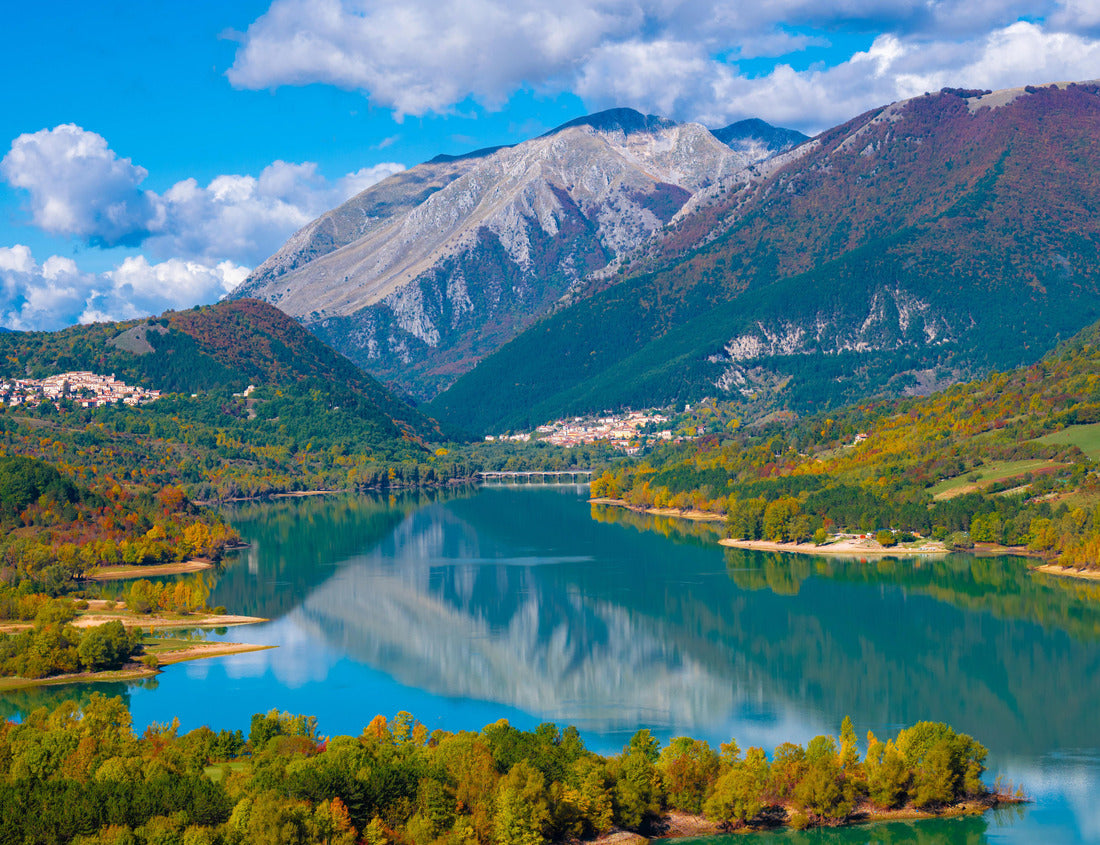 Noah Jigsaw Puzzle National Park Abruzzo, Lazio and Molise (Italy) - Autumn with foliage in the mountains nature reserve, with Barrea Lake, Camosciara and Val Fondillo emblem 1000 pieces