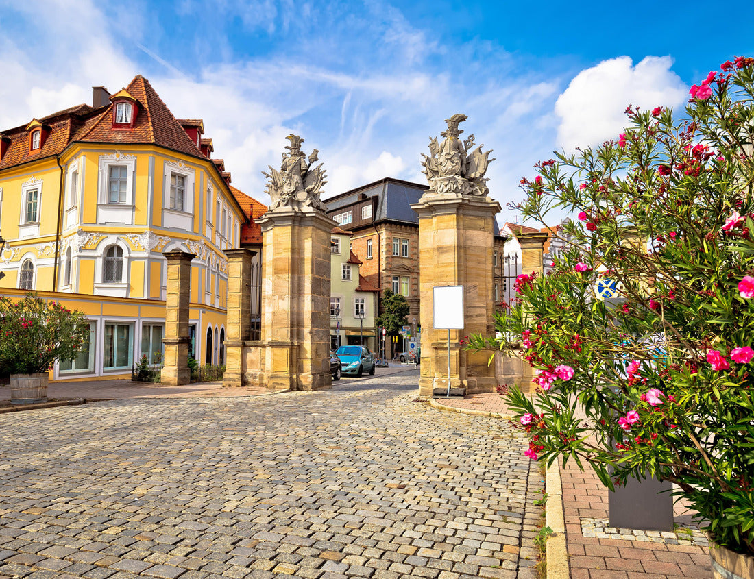 Noah Jigsaw Puzzle Ansbach. Old town of Ansbach picturesque street and town gate view, Bavaria region of Germany 1000 pieces
