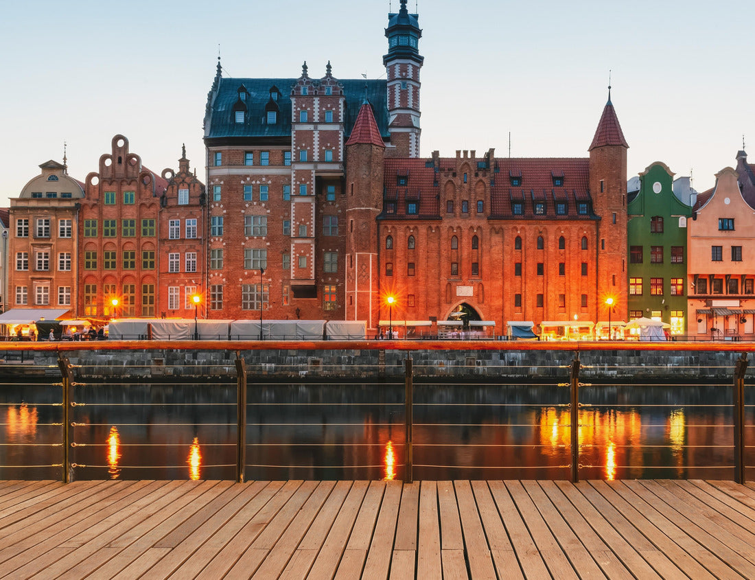 Noah Jigsaw Puzzle Facades of old medieval houses on the promenade in Gdansk city. Poland. Riverside view from wooden promenade embankment 1000 pieces