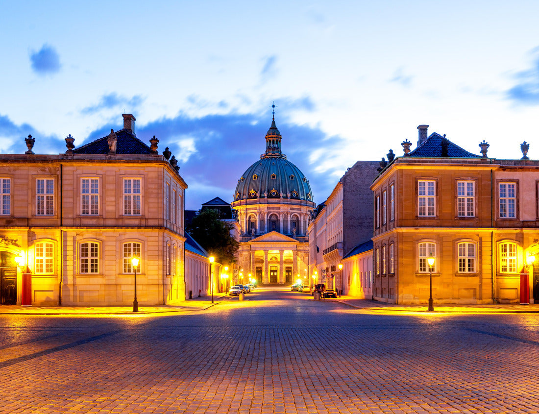 Noah Jigsaw Puzzle Amalienborg at blue hour in Copenhagen, Denmark 1000 pieces
