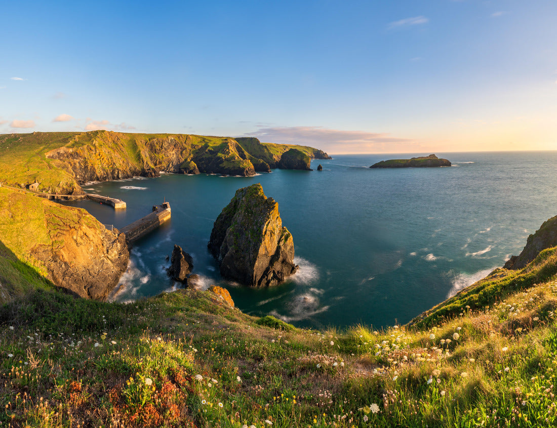 Noah Jigsaw Puzzle Mullion Cove at sunset in Cornwall, United Kingdom 1000 pieces