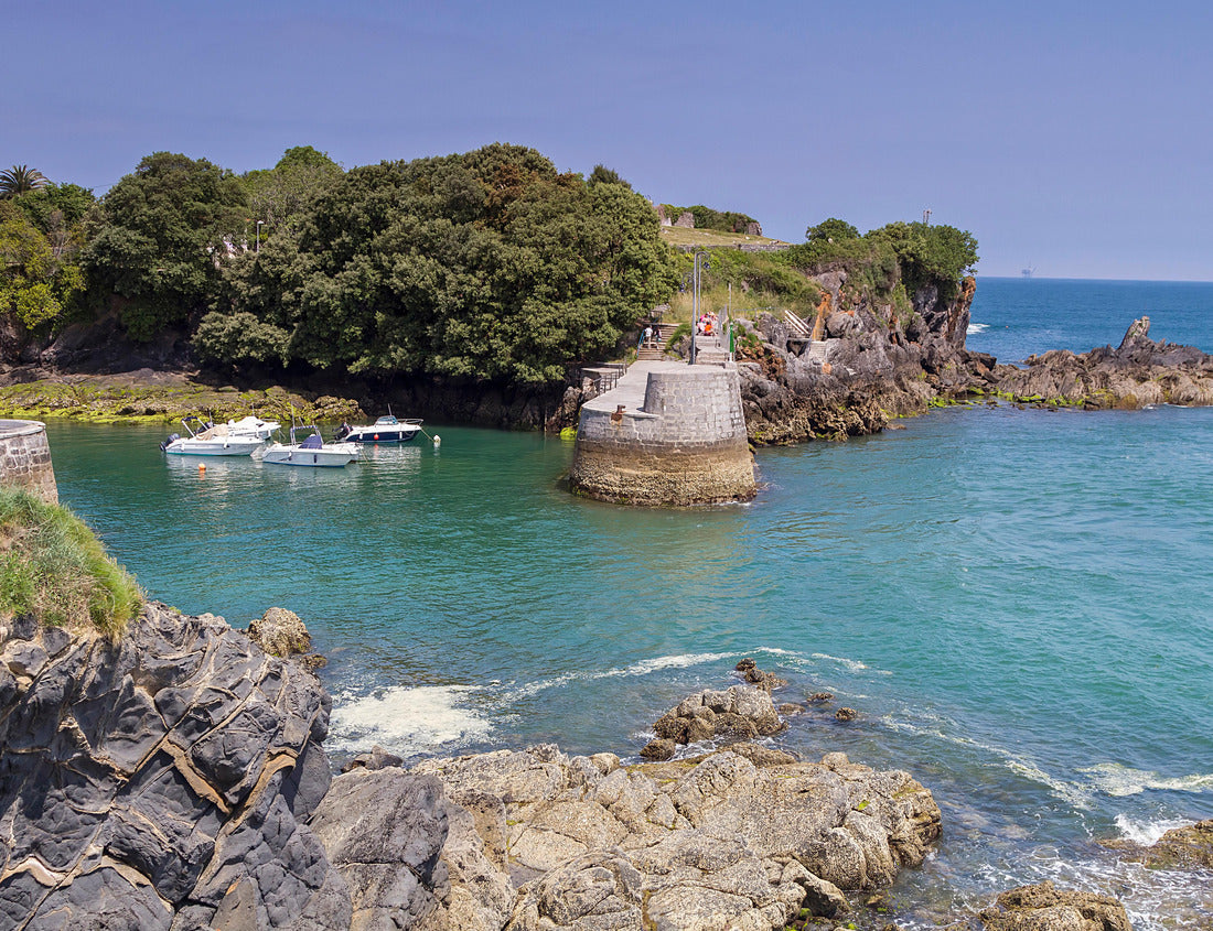 Noah Jigsaw Puzzle Mundaka town area in the Urdaibai nature reserve, Spain 1000 pieces