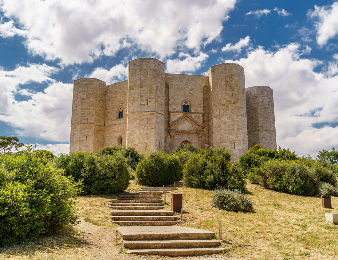 Noah Jigsaw Puzzle Castel del Monte, the famous castle built in the 13th century by the Holy Roman Emperor Frederick II in an octagonal shape in Andria, Puglia, Italy. Unesco World Heritage 1000 pieces