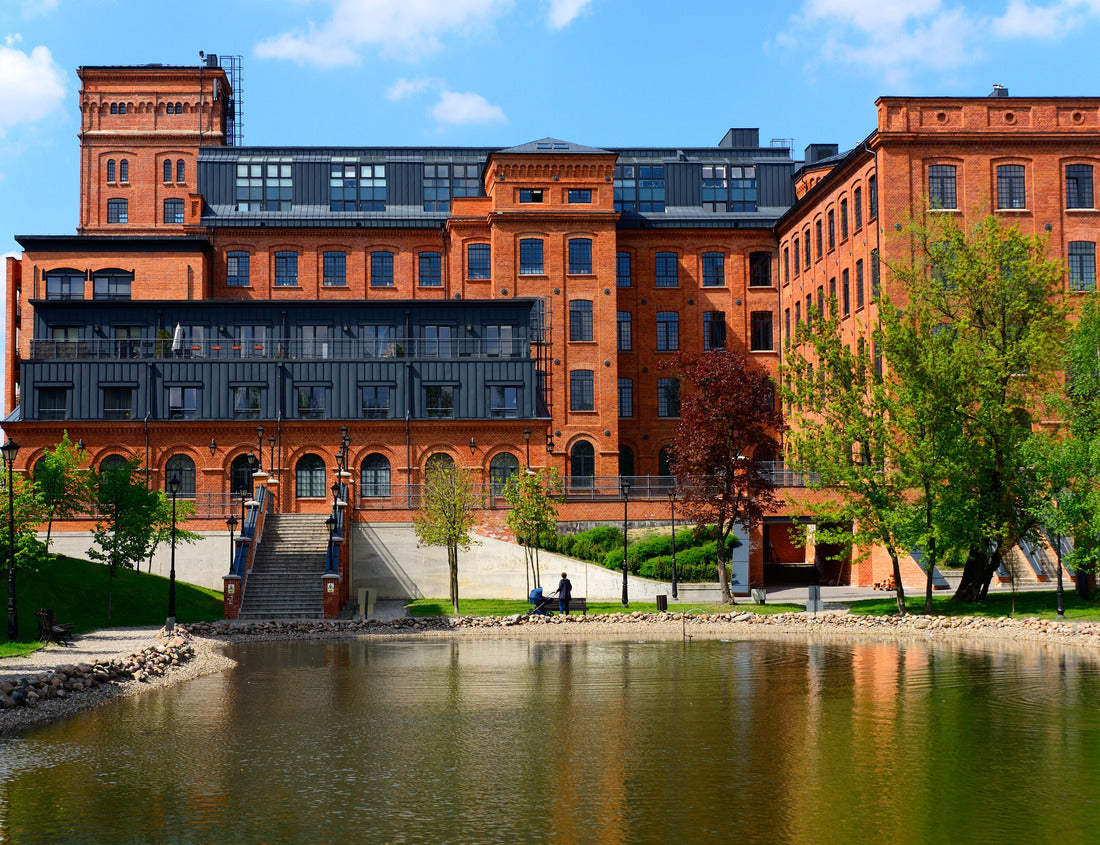 Noah Jigsaw Puzzle Lodz, Lódz - city in central Poland known for its textile industry, the historic textile factory that has been converted into apartments, Tymienieckiego Street, the former Scheibler factory 1000 pieces