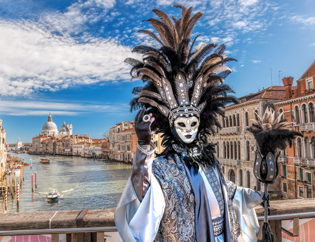 Noah Jigsaw Puzzle Colorful carnival masks at a traditional festival in Venice, Italy 1000 pieces