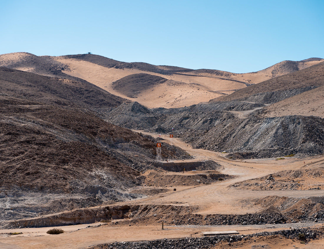 Noah Jigsaw Puzzle Horizontal view from the viewpoint of the San José Mine, Chile 1000 pieces