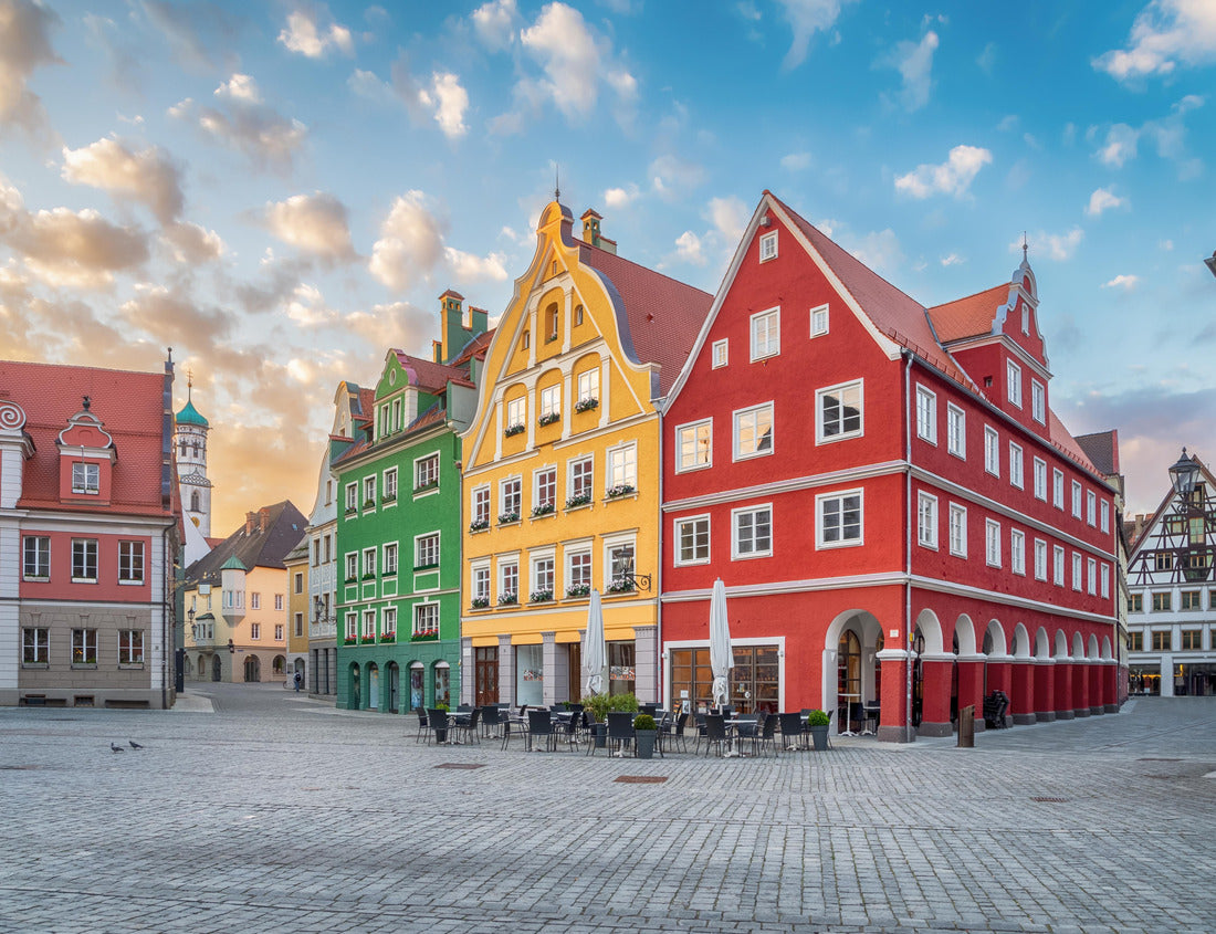 Noah Jigsaw Puzzle Colored buildings on the market square (Marktplatz) at sunrise in Memmingen, Bavaria, Germany 1000 pieces