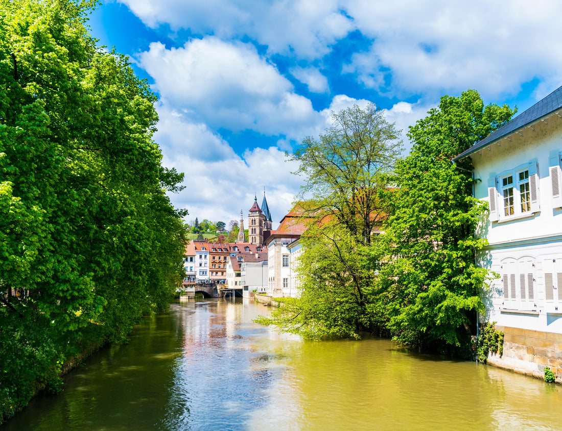 Noah Jigsaw Puzzle Germany, Old town houses of Esslingen am Neckar city in summer with blue sky and sun next to the Nectar river water, a famous and popular tourist destination 1000 pieces