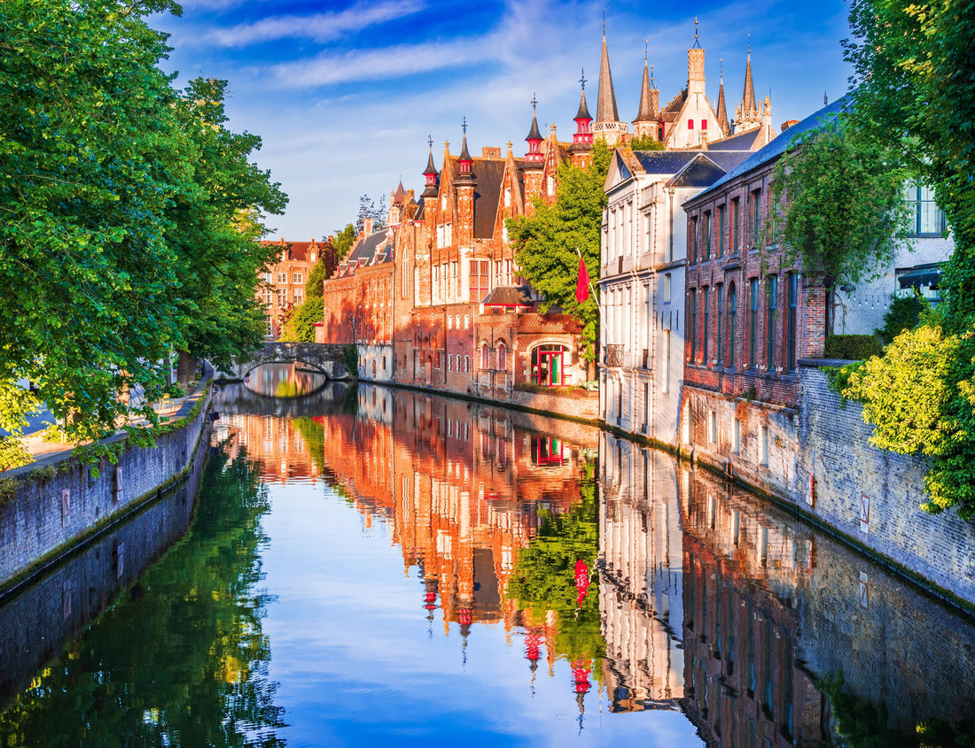 Noah Jigsaw Puzzle Bruges, Belgium. Panoramic view of the historic city center of Brugge with the Groenerei canal in beautiful golden morning light at sunrise, province of West Flanders 1000 pieces