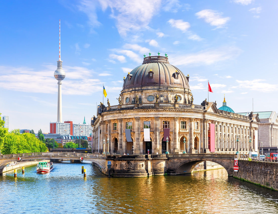 Noah Jigsaw Puzzle Museum Island and view of the bridge over the Spree, beautiful panorama of Berlin, Germany 1000 pieces