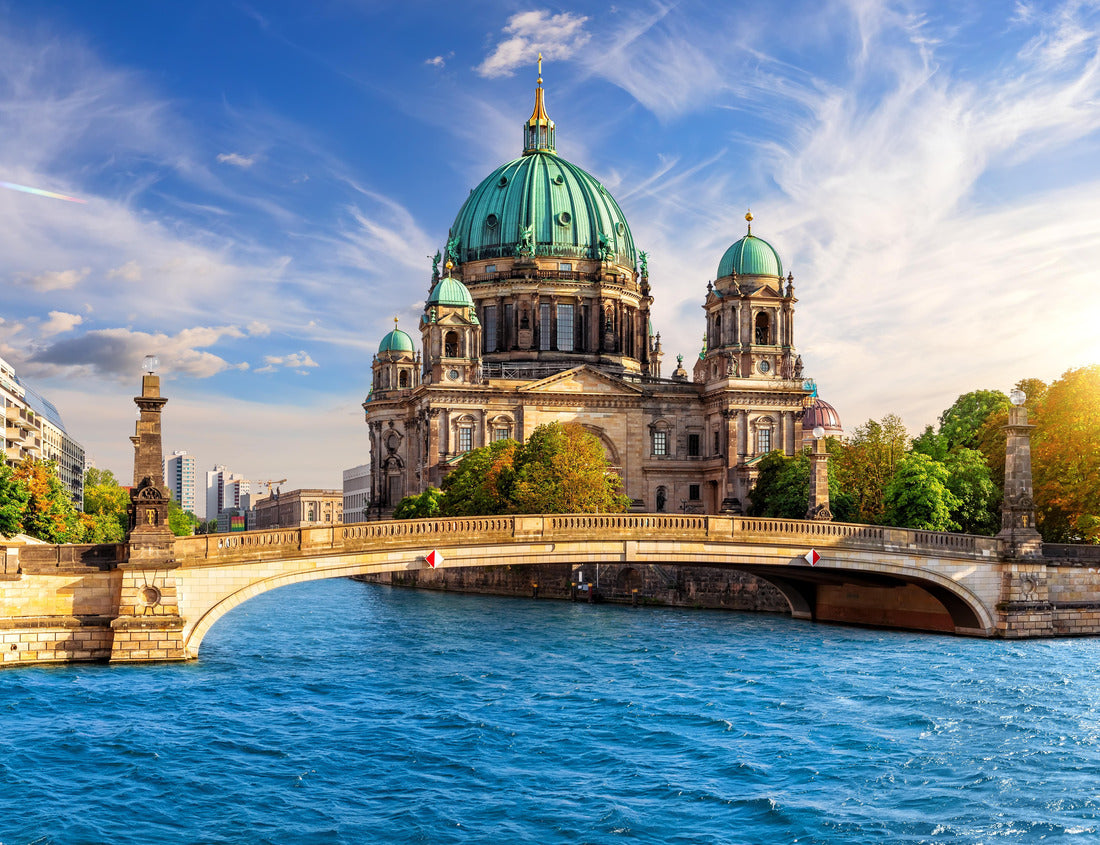 Noah Jigsaw Puzzle Attractive cathedral or Berliner Dom on Museum Island above the Spree, Germany 1000 pieces