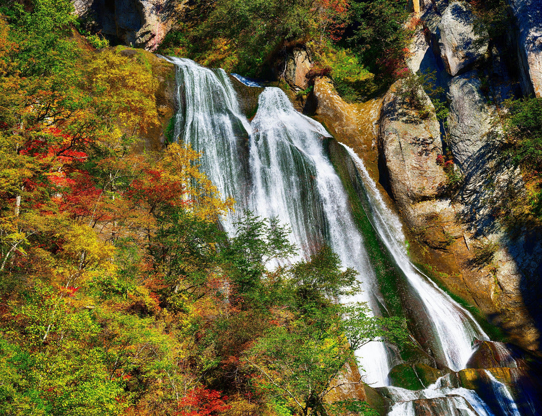 Noah Jigsaw Puzzle Hagoromo Waterfall in Hokkaido 1000 pieces