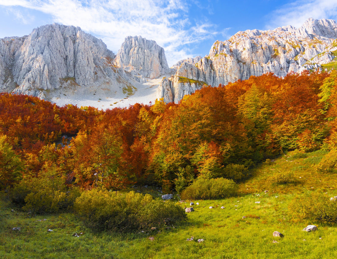Noah Jigsaw Puzzle Monte Velino (Italy) - The landscape summit of Mount Sirente, one of the highest peaks of the Apennines in the Abruzzo region, in autumn 1000 pieces