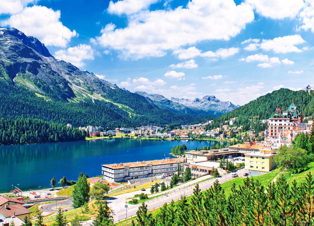 Das mondäne Sankt Moritz mit Moritzsee und Bergen